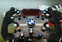 Steering wheel tray